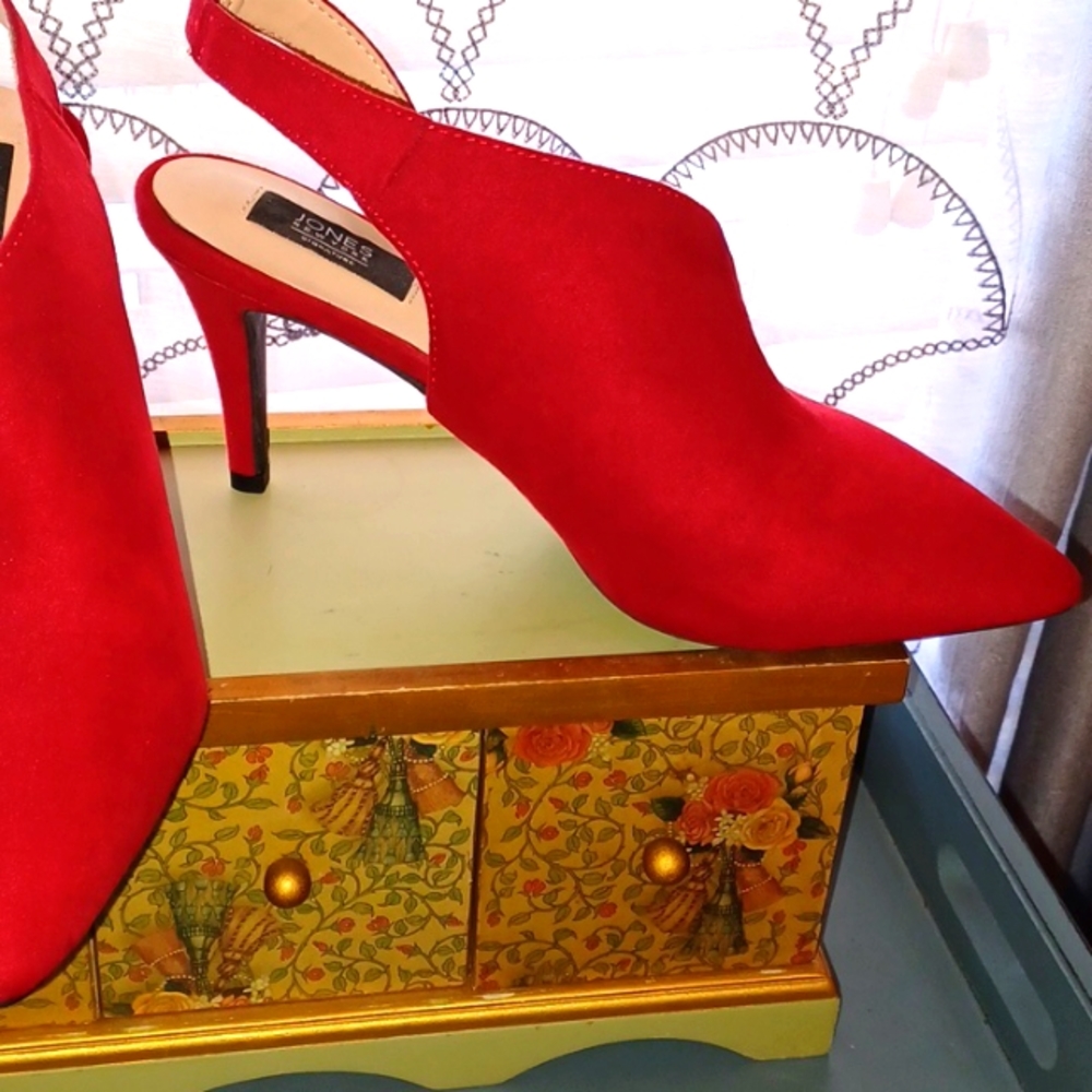 JONES NY Raspberry Suede Pumps - Picture 3 of 5